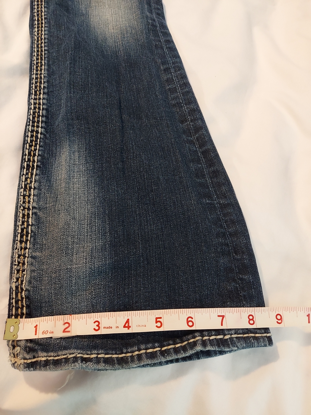 Rock Revival Roza Mid-rise Boot Cut Jeans with Embroidered Back Pockets - 28 - Picture 9 of 11